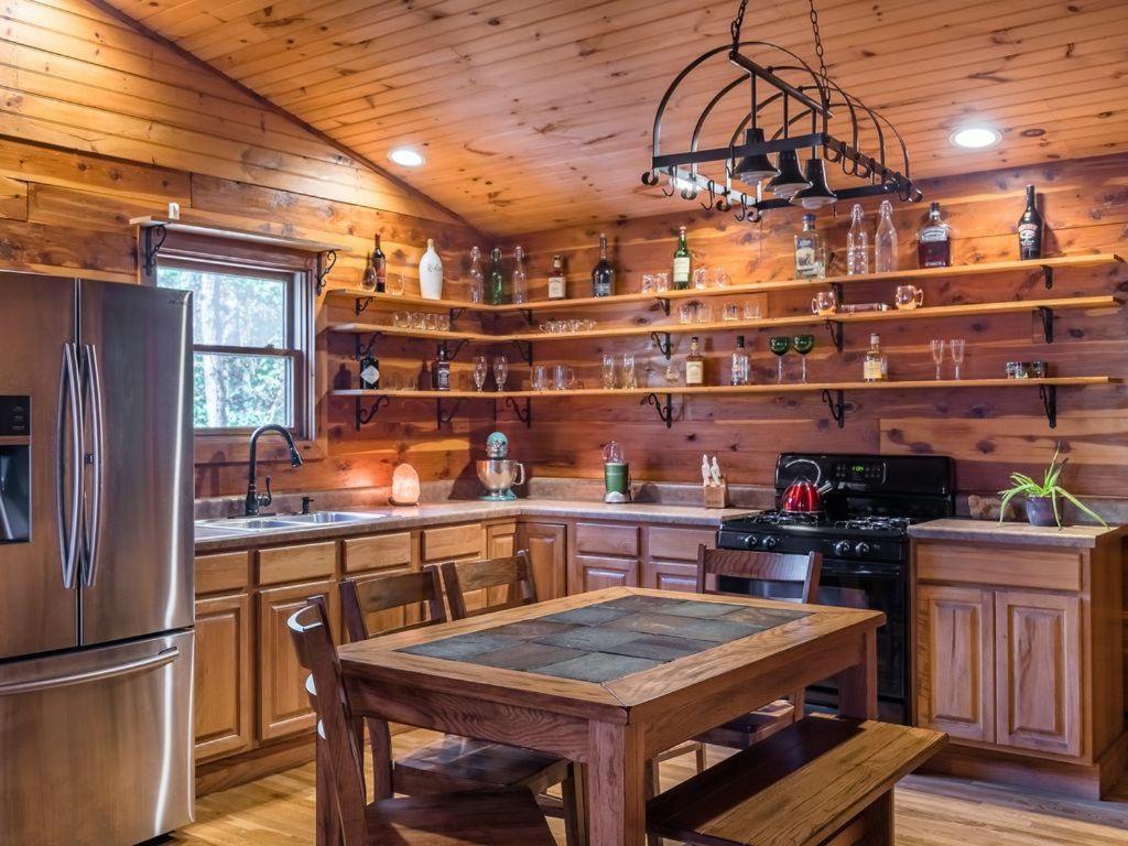 Fly Away Cabin- Modern, Serene, And Convenient Compton Екстериор снимка